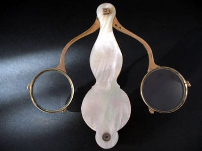 Mother of pearls scissor glasses-image